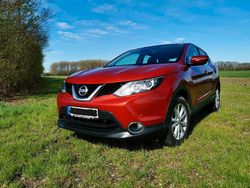 Rot Gebraucht 2015 Nissan Qashqai Acenta SUV | 9.900 €