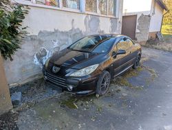 Schwarz Gebraucht 2006 Peugeot 307 CC Cabrio | 600 €