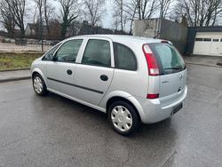 Silber Gebraucht 2004 Opel Meriva Van / Kleinbus | 1.299 € (Etwas zu teuer)