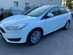 Weiß Gebraucht 2015 Ford Focus Trend Kombi | 5.250 € (Guter Preis)