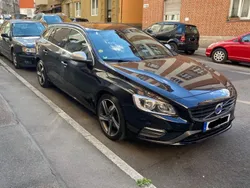 Schwarz Gebraucht 2014 Volvo V60 R-Design Kombi | 14.500 € (Fairer Preis)