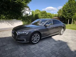 Grau Gebraucht 2018 Audi A8 Ambiente Limousine | 44.500 €