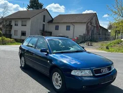 Blau Gebraucht 2000 Audi A4 Kombi | 850 € (Fairer Preis)