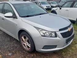Silber Gebraucht 2011 Chevrolet Cruze Limousine | 2.000 € (Guter Preis)