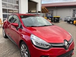 Rot Gebraucht 2018 Renault Clio IV Intens Limousine | 4.990 € (Superpreis)