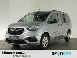 Kontrast grau Gebraucht 2023 Opel Combo-e Life XL Ultimate Van / Kleinbus | 28.924 € (Fairer Preis)