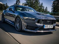 Blau Gebraucht 2024 Ford V8 Dark Horse | 74.950 €