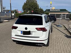 Weiß Gebraucht 2019 VW Tiguan Style SUV | 25.800 €