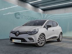Weiß Gebraucht 2019 Renault Clio IV Collection Limousine | 10.210 € (Fairer Preis)