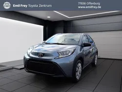 Schneeweiß Neu 2025 Toyota Aygo Business Edition Kleinwagen | 16.890 €