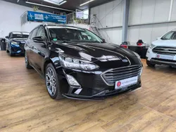 Schwarz Gebraucht 2020 Ford Focus Titanium X Kombi | 14.700 € (Guter Preis)