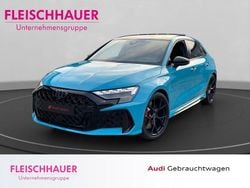 Blau Gebraucht 2025 Audi RS3 Sportback Comfort Kleinwagen | 69.990 € (Guter Preis)