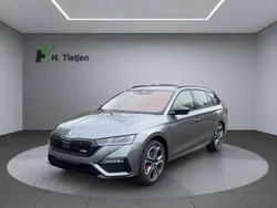 Grau Gebraucht 2024 Skoda Octavia RS Kombi | 43.390 € (Teuer)