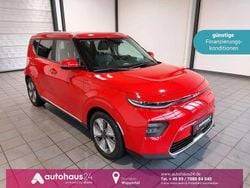 Rot Gebraucht 2024 Kia Soul EV Inspiration SUV | 29.490 € (Guter Preis)