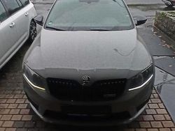 Grau Gebraucht 2015 Skoda Octavia vRS Kombi | 16.500 €