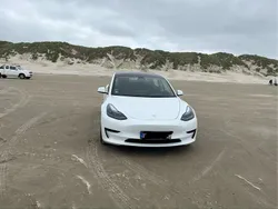 Weiß Gebraucht 2022 Tesla Model 3 Limousine | 25.000 € (Fairer Preis)