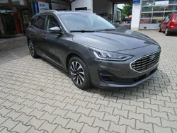 Magneticgrau (metallic) Gebraucht 2024 Ford Focus Titanium Kombi | 25.800 € (Etwas zu teuer)