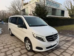 Weiß Gebraucht 2018 Mercedes V250 Van / Kleinbus | 35.499 € (Fairer Preis)