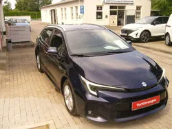 Dark blue mica metallic Gebraucht 2024 Suzuki Swace Comfort+ Kombi | 25.990 € (Fairer Preis)