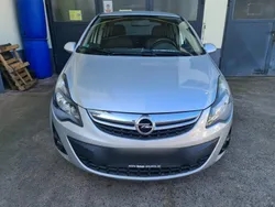 Silber Gebraucht 2014 Opel Corsa Kleinwagen | 4.200 €