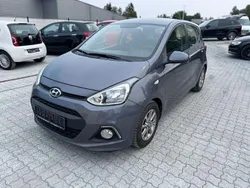 Grau Gebraucht 2016 Hyundai i10 YES! Kleinwagen | 5.800 € (Fairer Preis)