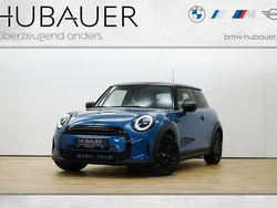 Blau Gebraucht 2024 Mini Cooper Classic Kleinwagen | 27.690 € (Fairer Preis)