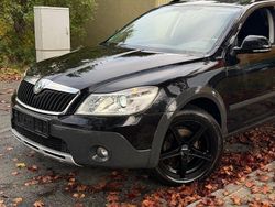 Schwarz Gebraucht 2013 Skoda Octavia Kombi | 7.991 € (Fairer Preis)