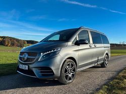 Grau Gebraucht 2023 Mercedes V300 Van / Kleinbus | 73.185 € (Teuer)