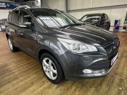 Grau Gebraucht 2015 Ford Kuga Trend SUV | 9.800 € (Fairer Preis)