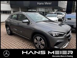 Grau Gebraucht 2024 Mercedes GLA180 Progressive SUV | 35.480 € (Fairer Preis)