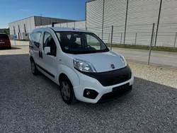 Weiß Gebraucht 2019 Fiat Qubo Trekking Van / Kleinbus | 7.790 €