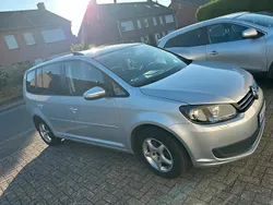 Grau Gebraucht 2013 VW Touran Van / Kleinbus | 9.950 €