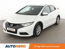 Weiß Gebraucht 2014 Honda Civic Comfort Limousine | 9.170 € (Fairer Preis)