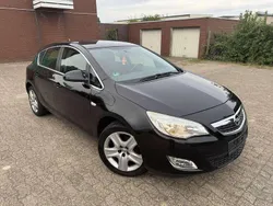 Schwarz Gebraucht 2010 Opel Astra Kleinwagen | 5.999 € (Teuer)
