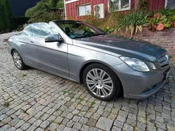 Silber Gebraucht 2010 Mercedes 220 Cabrio | 11.500 €