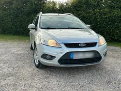 Silber Gebraucht 2010 Ford Focus Limousine | 2.000 € (Guter Preis)