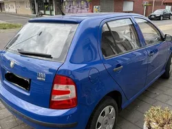 Blau Gebraucht 2004 Skoda Fabia Kleinwagen | 1.900 € (Fairer Preis)