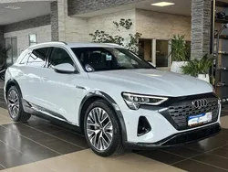Weiß gletscherweiß metallic Gebraucht 2024 Audi Q8 e-tron Advanced SUV | 51.500 € (Guter Preis)