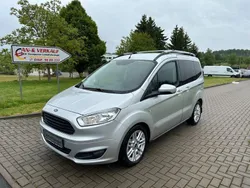 Silber Gebraucht 2017 Ford Tourneo Courier Titanium Van / Kleinbus | 7.700 € (Fairer Preis)