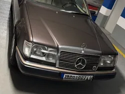 Braun Gebraucht 1990 Mercedes E300 Coupé | 8.000 €