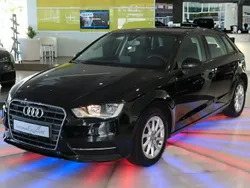 Schwarz Gebraucht 2013 Audi A3 Sportback Attraction Limousine | 12.950 € (Fairer Preis)
