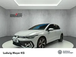 Weiß Gebraucht 2024 VW Golf VIII GTE Limousine | 42.490 € (Guter Preis)