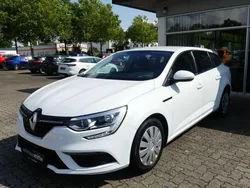 Weiss Gebraucht 2019 Renault Mégane IV Life Limousine | 12.600 € (Fairer Preis)