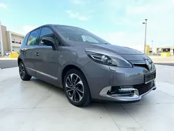Grau Gebraucht 2014 Renault Scénic III Bose Edition Van / Kleinbus | 9.450 € (Etwas zu teuer)