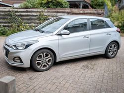 Silber Gebraucht 2019 Hyundai i20 Trend Kleinwagen | 12.500 € (Fairer Preis)