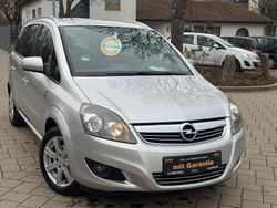 Silber Gebraucht 2010 Opel Zafira Edition Van / Kleinbus | 7.490 €