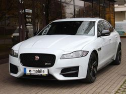 Weiß Gebraucht 2018 Jaguar XF R-Sport Limousine | 20.790 € (Teuer)