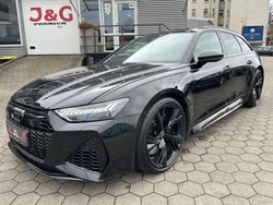 Mythosschwarz metallic Gebraucht 2022 Audi RS6 Sport Kombi | 79.999 € (Etwas zu teuer)