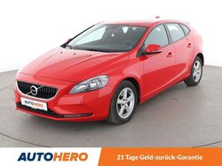 Rot Gebraucht 2017 Volvo V40 Kinetic Kombi | 14.480 € (Guter Preis)