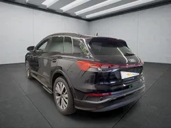 Schwarz Gebraucht 2022 Audi Q4 e-tron S-Line SUV | 34.449 € (Etwas zu teuer)